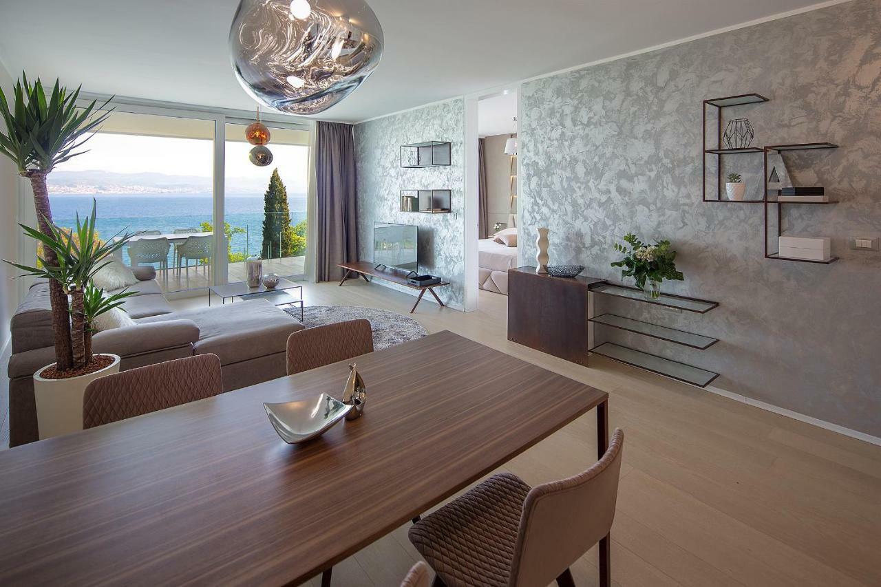 Deluxe With Swimming Pool Opatija